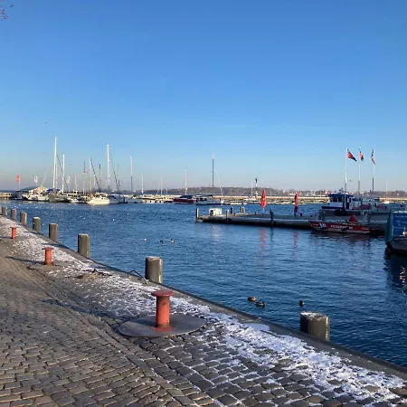 Am Hafen *